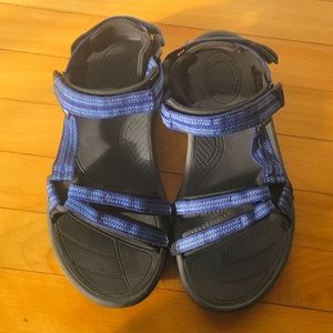 Outdoor sandle comfortable